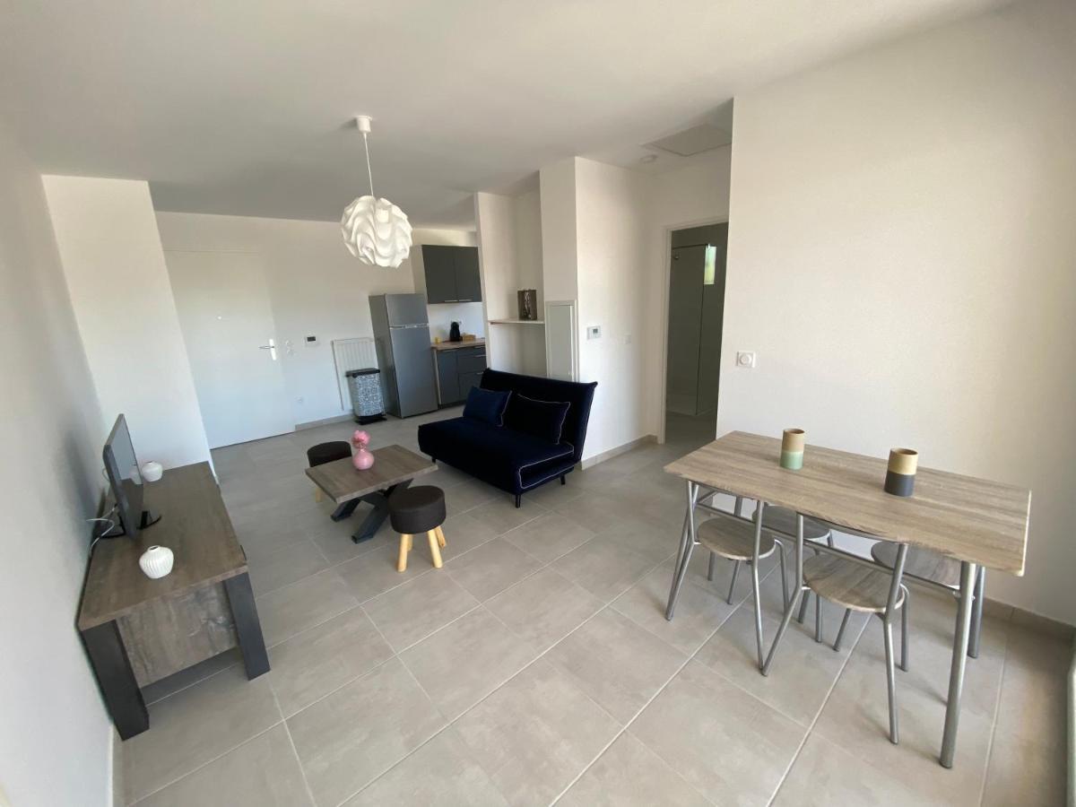 Appartement Isle Sur La Sorgue LʼIsle-sur-la-Sorgue Dış mekan fotoğraf